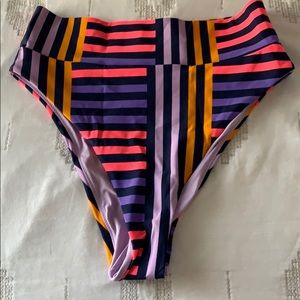 Aerie high waisted multi color bottom.